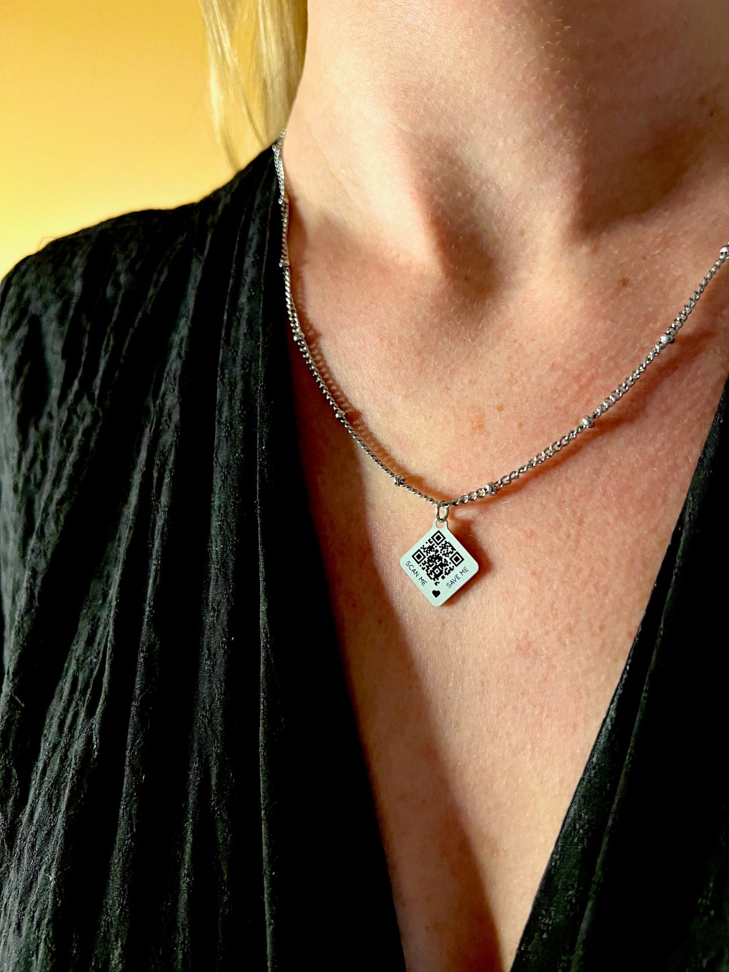 Qoeur. Collier médical d'urgence. Classique - Luna. - Qoeur.fr