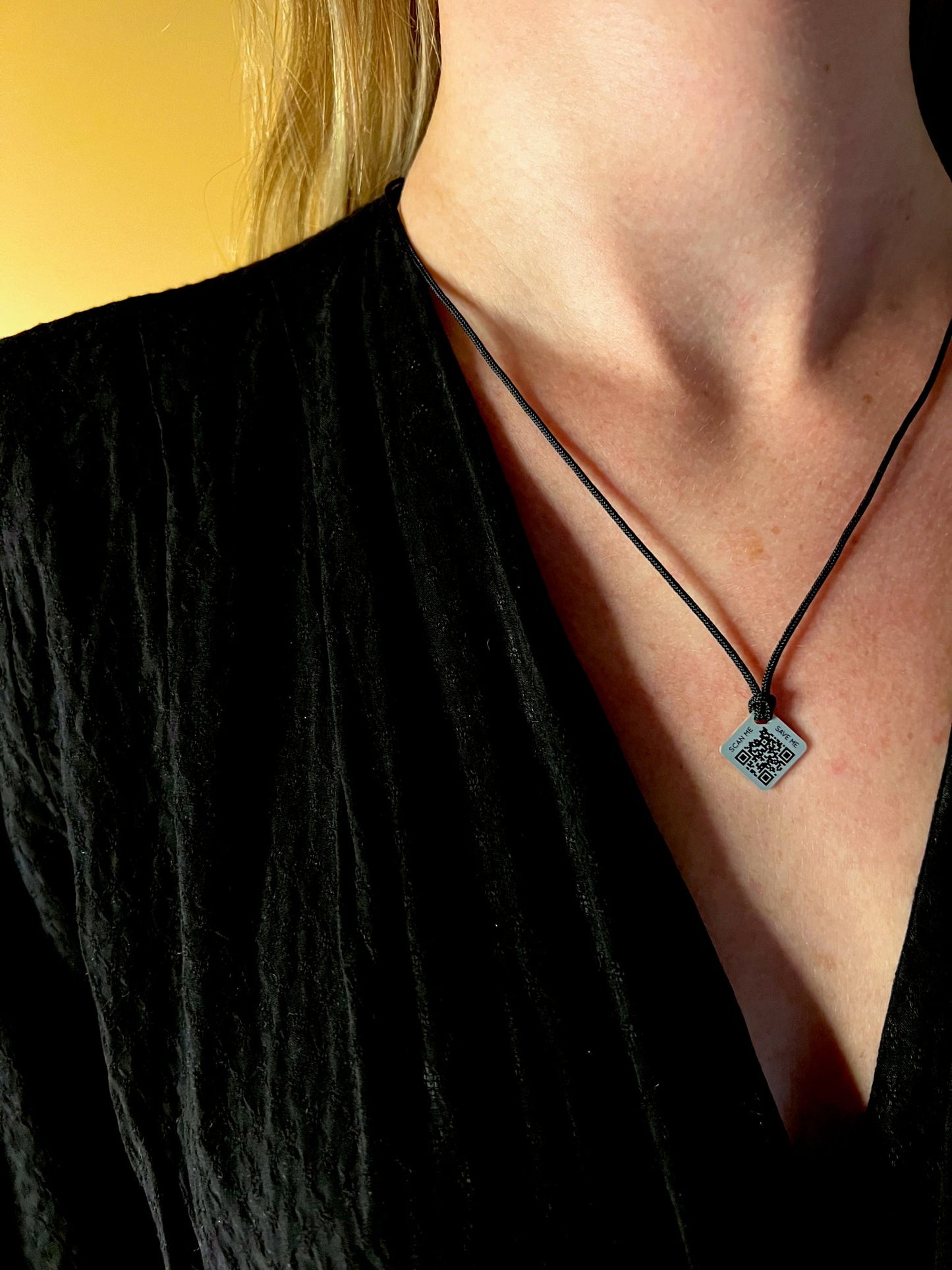 Qoeur. Collier médical d'urgence. Interchangeable - Minimal. - Qoeur.fr
