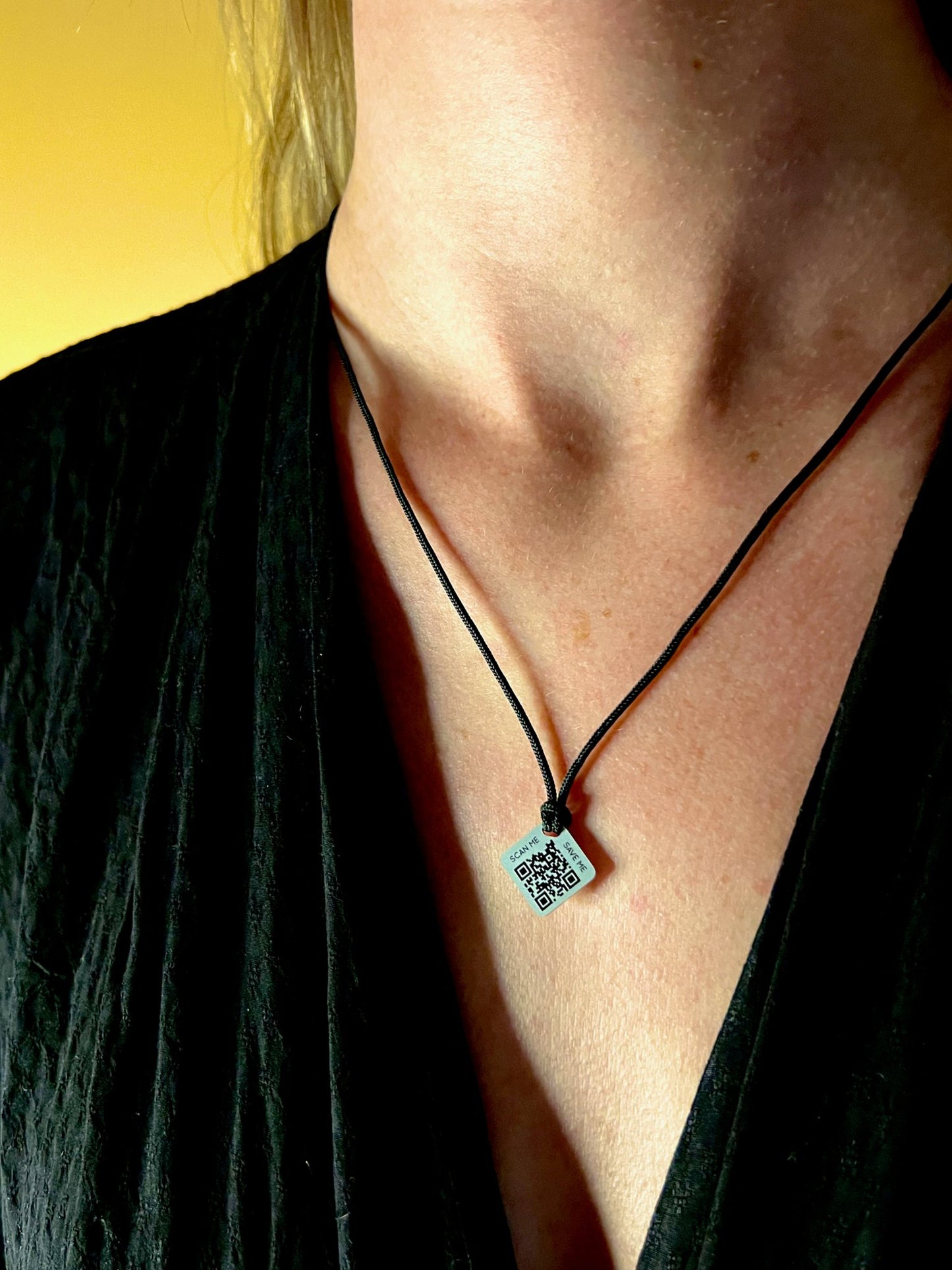 Qoeur. Collier médical d'urgence. Interchangeable - Minimal. - Qoeur.fr