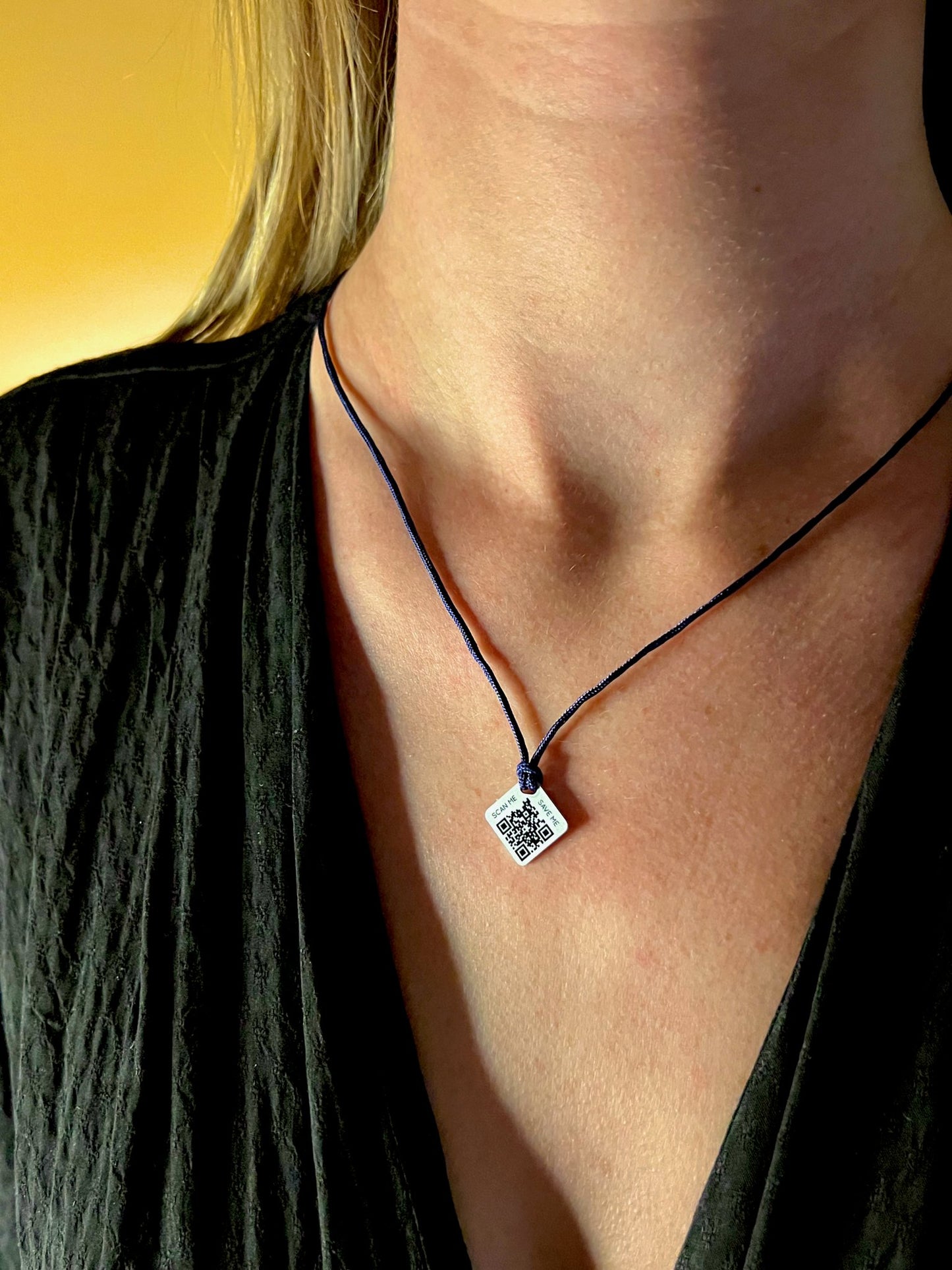 Qoeur. Collier médical d'urgence. Interchangeable - Bleu marine. - Qoeur.fr