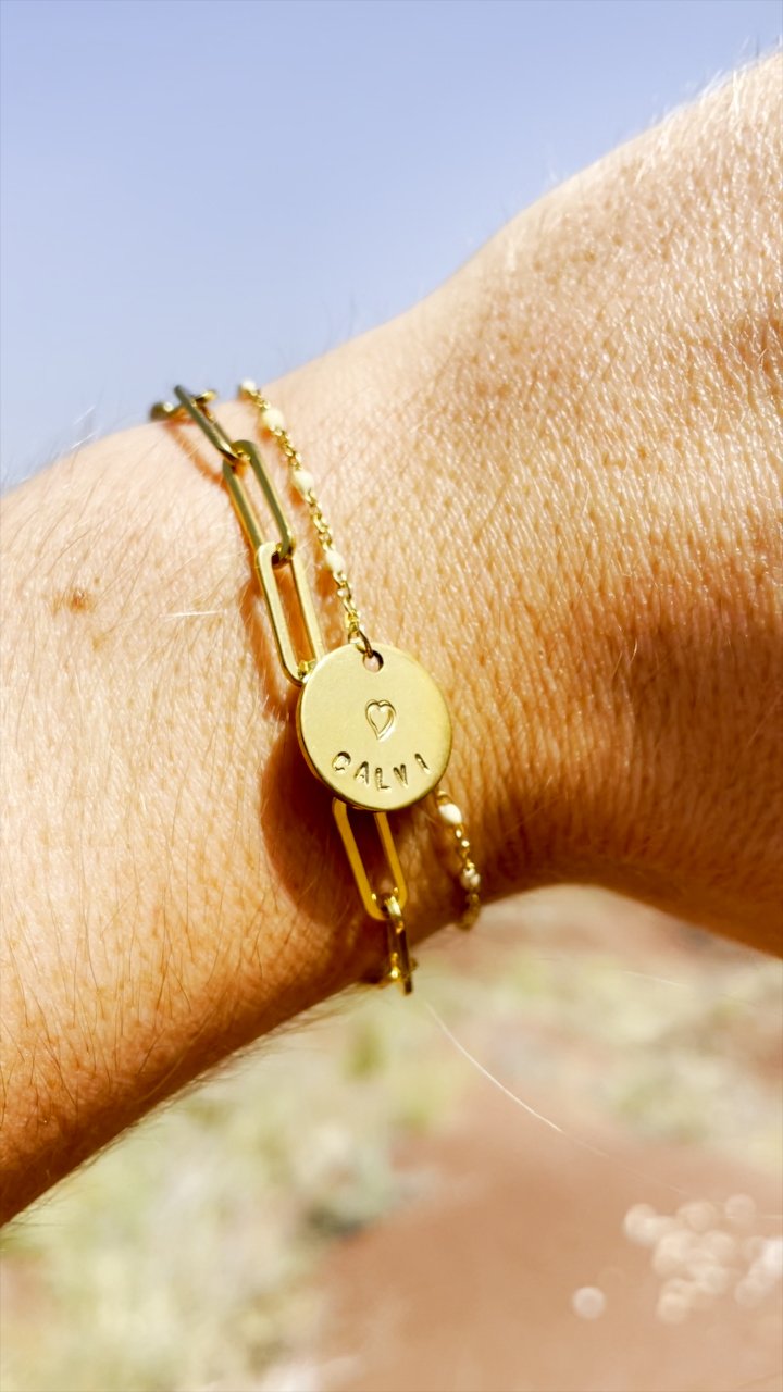 Qœur chez vous. Bracelets personnalisables. Grandes et petites médailles. - Qoeur.fr